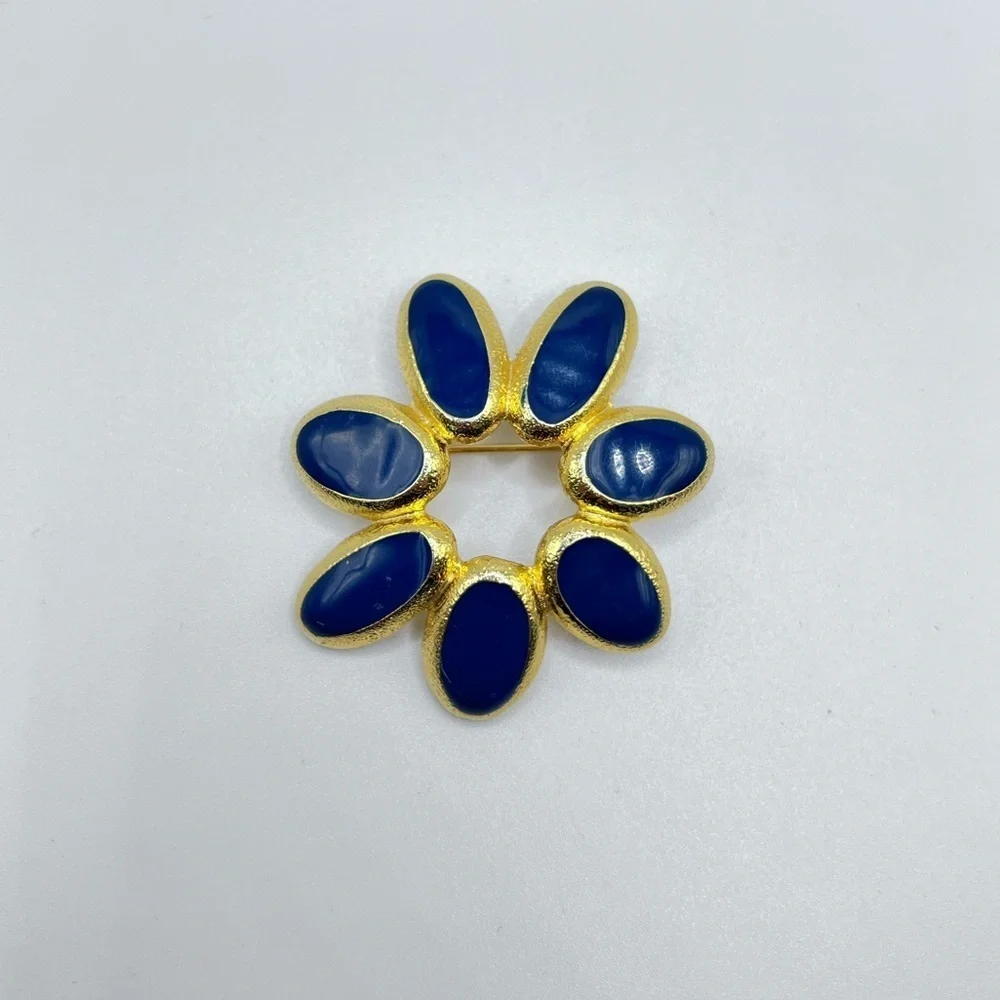 Vintage Anne Klein Blue Enamel Floral Wreath Brooch